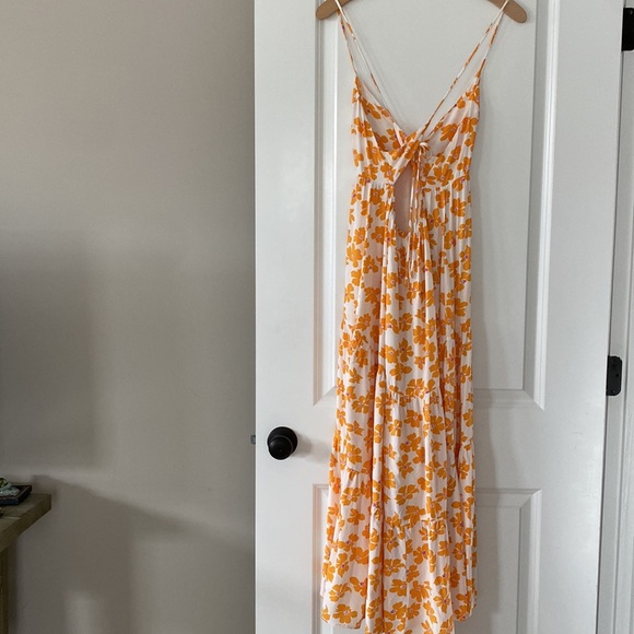 All in Favor “Orange Cream Floral” Print Strappy Tiered Sundress w Halter - Picture 5 of 12